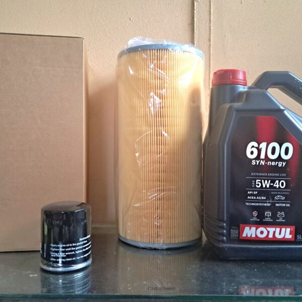 Nissan Hardbody 2.0 / 2.4 Petrol Service Kit (2002–2008) – Motul 6100 5W-40 Oil, Air & Oil Filters